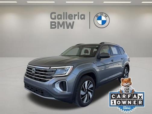 Platinum Gray Metallic 2024 Volkswagen Atlas 2.0T SE w/Technology