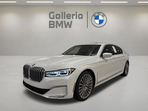 White Metallic 2020 BMW 740 i