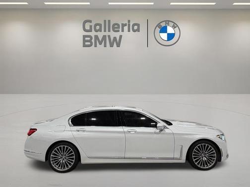 White Metallic 2020 BMW 740 i