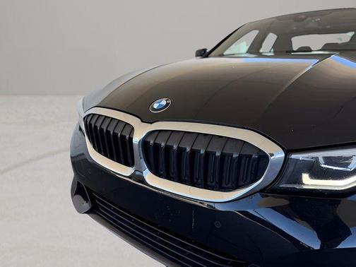 2019 BMW 330 i