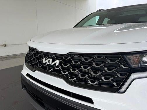 White Pearl 2023 Kia Sorento X-Line EX