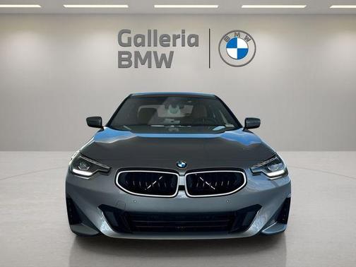 2026 BMW 230 i