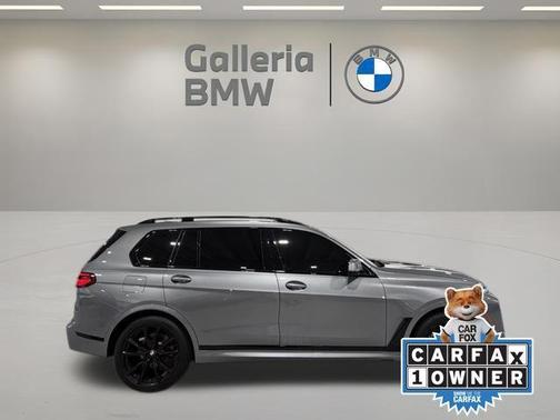 Gray Metallic 2024 BMW X7 xDrive40i