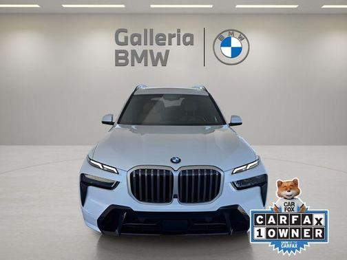 Mineral White Metallic 2023 BMW X7 xDrive40i