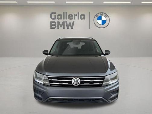 Platinum Gray Metallic 2021 Volkswagen Tiguan 2.0T SE