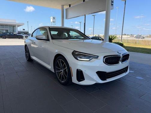 2023 BMW 230 i