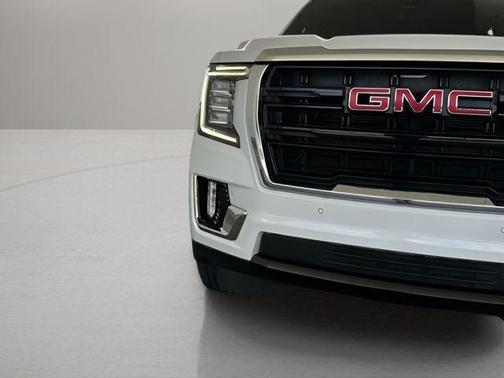 2022 GMC Yukon XL SLE