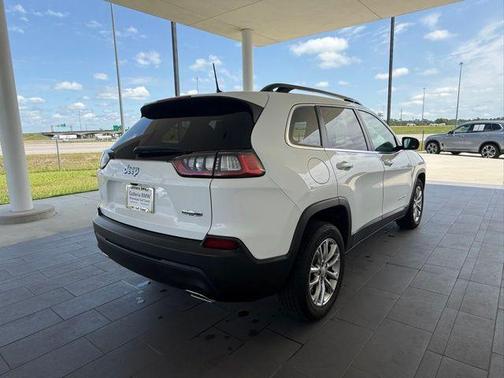 2022 Jeep Cherokee Latitude Lux