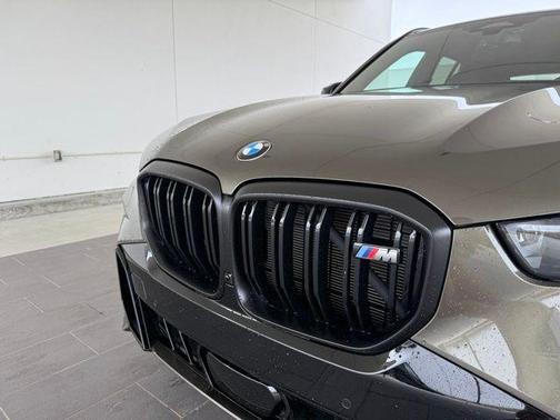 2025 BMW X5 M60i