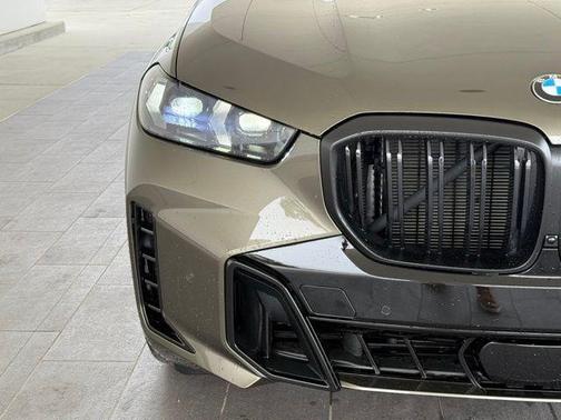 2025 BMW X5 M60i