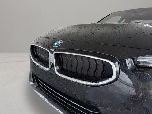 2022 BMW 230 i