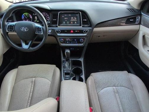 2019 Hyundai SONATA Hybrid Limited