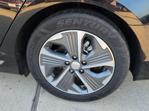 2019 Hyundai SONATA Hybrid Limited
