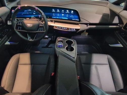 2025 Cadillac OPTIQ Luxury