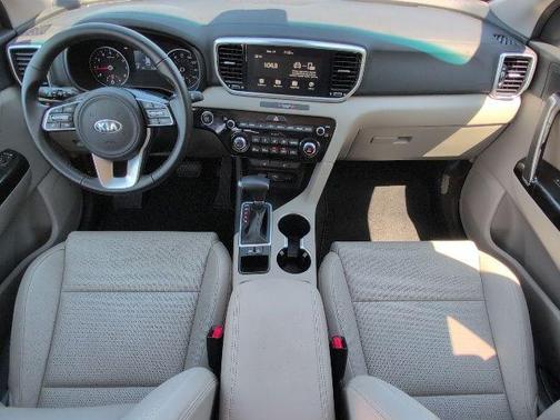 2022 Kia Sportage EX