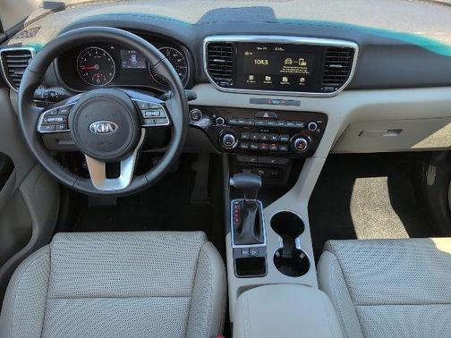 2022 Kia Sportage EX
