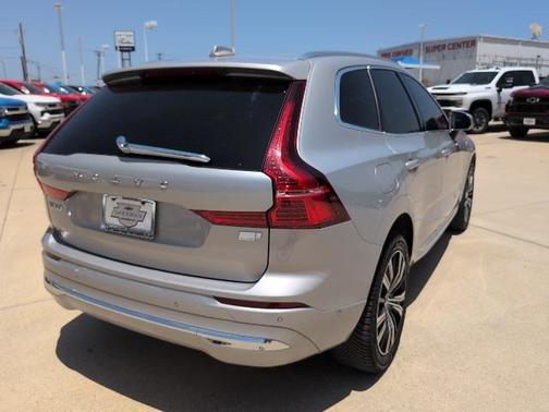 2022 Volvo XC60 Recharge Plug-In Hybrid T8 Inscription
