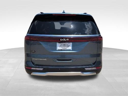 2022 Kia Carnival SX