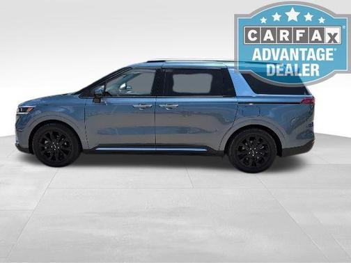 2022 Kia Carnival SX