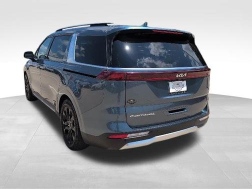 2022 Kia Carnival SX