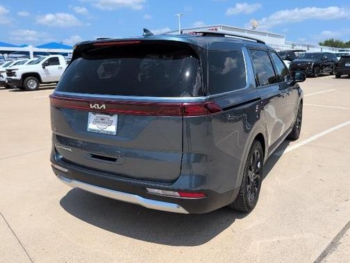 2022 Kia Carnival SX