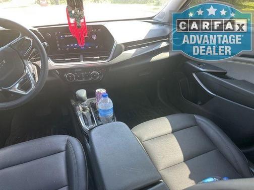 Summit White 2024 Chevrolet Trax ACTIV