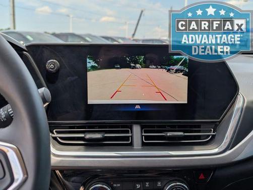 Summit White 2024 Chevrolet Trax ACTIV