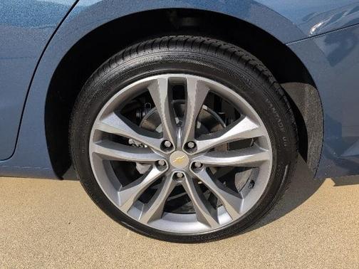 2024 Chevrolet Malibu 2LT