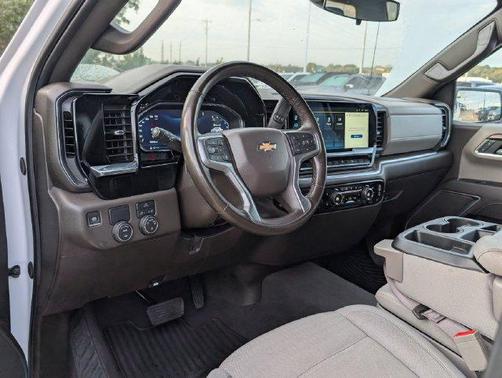 Summit White 2025 Chevrolet Silverado 1500 LT
