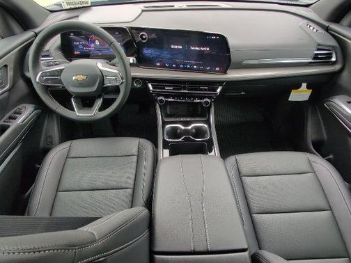 Lakeshore Blue Metallic 2026 Chevrolet Traverse LT