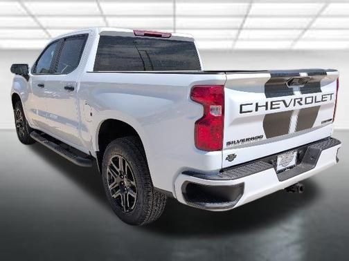 Summit White 2026 Chevrolet Silverado 1500 Custom