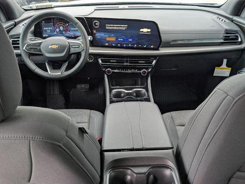 Sterling Gray Metallic 2026 Chevrolet Traverse LT