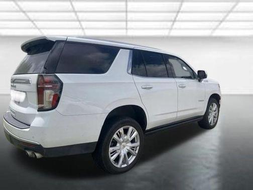 Summit White 2022 Chevrolet Tahoe High Country