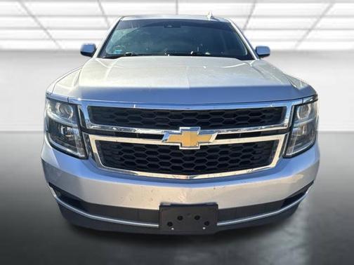 Silver Ice Metallic 2019 Chevrolet Suburban LT
