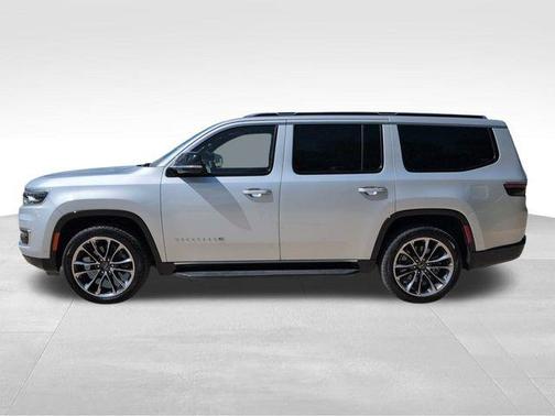 2023 Jeep Wagoneer Base