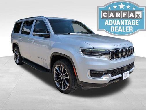 2023 Jeep Wagoneer Base