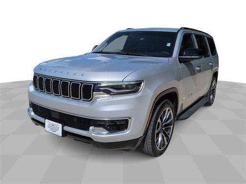 2023 Jeep Wagoneer Base