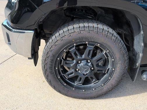 2017 Toyota Tundra SR5