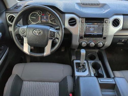 2017 Toyota Tundra SR5