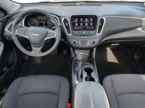 Summit White 2024 Chevrolet Malibu LT