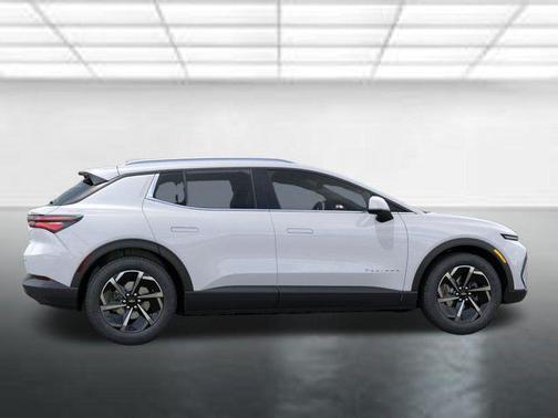 2026 Chevrolet Equinox EV LT 2