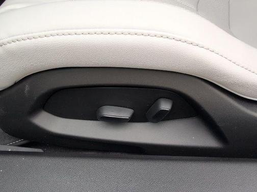 2026 Chevrolet Corvette Stingray w/1LT