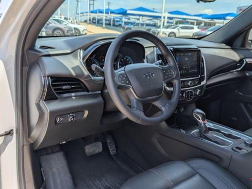 Summit White 2022 Chevrolet Traverse RS