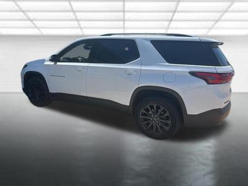 Summit White 2022 Chevrolet Traverse RS