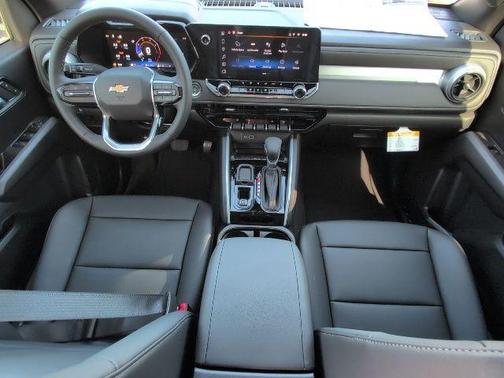 Summit White 2026 Chevrolet Colorado LT