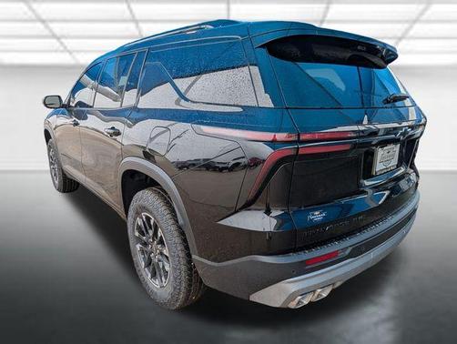 Mosaic Black Metallic 2026 Chevrolet Traverse Z71