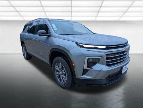 Sterling Gray Metallic 2026 Chevrolet Traverse LT