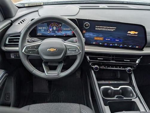 Sterling Gray Metallic 2026 Chevrolet Traverse LT