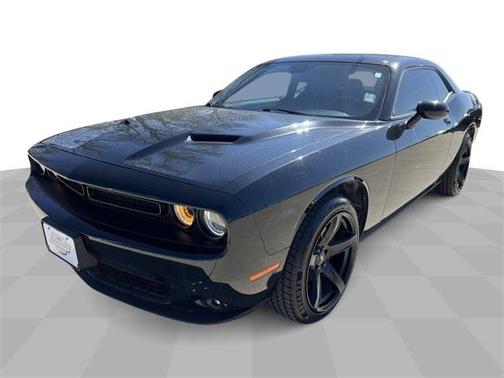 2022 Dodge Challenger SXT
