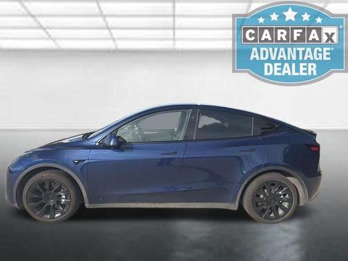 Deep Blue Metallic 2024 Tesla Model Y Long Range